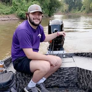 Meet your Posher, Amzi